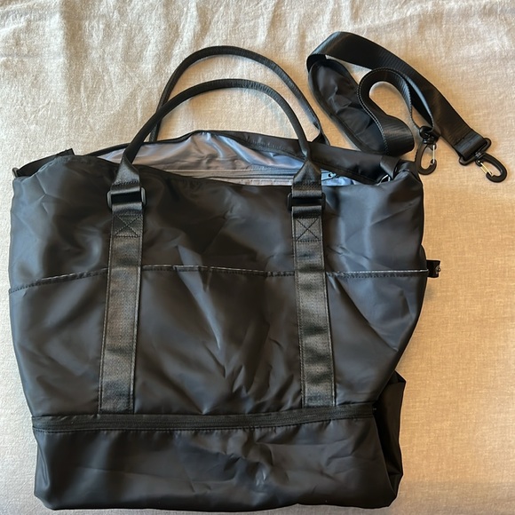 Black travel / work / gym tote bag - Picture 2 of 9